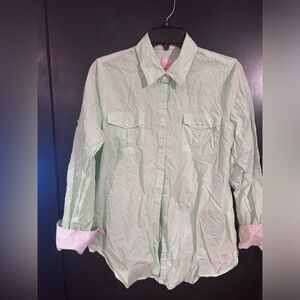 Medium Lilly Pulitzer Resort Wear button down shirt. Great condition!